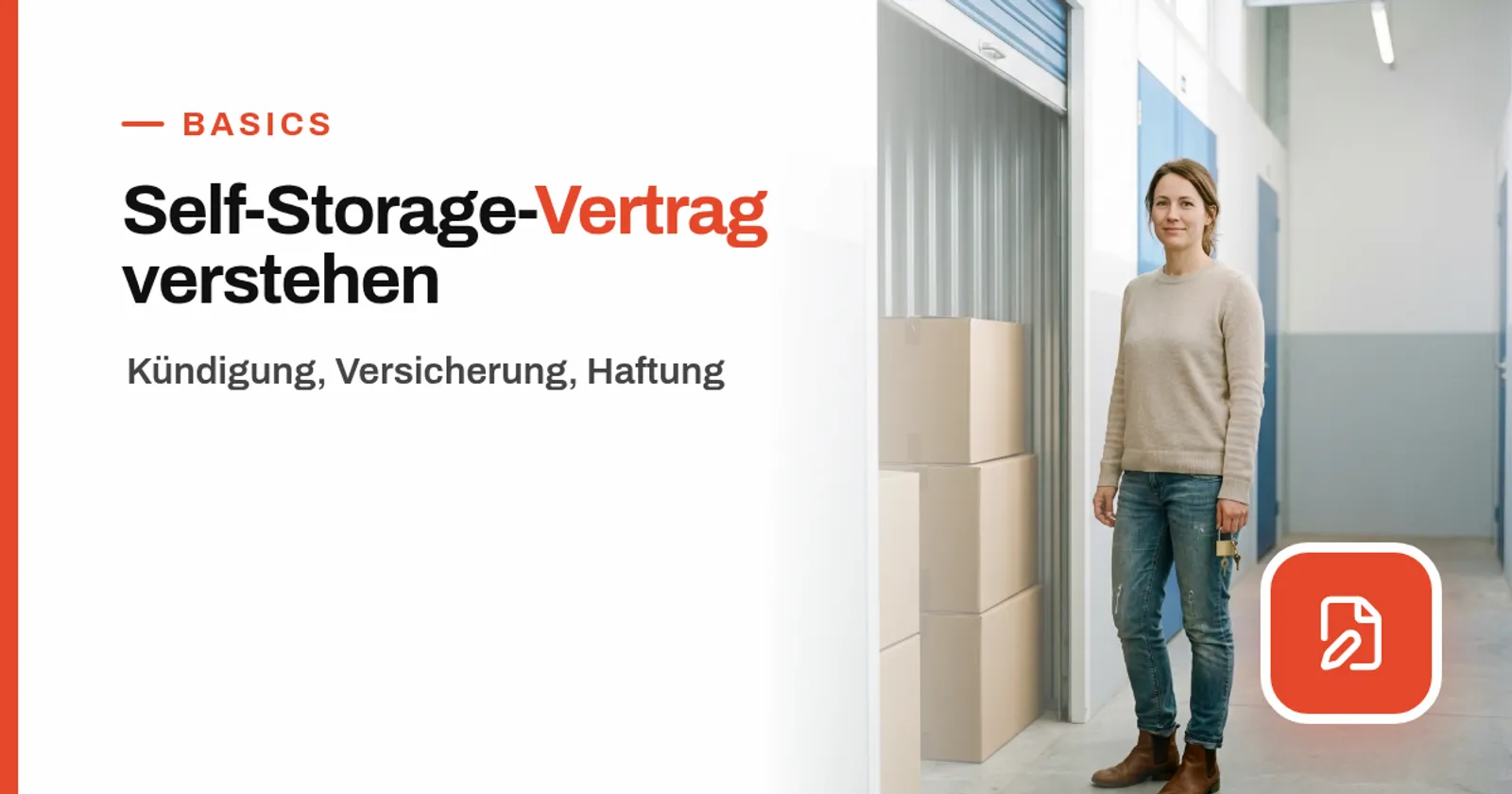 Frau mit Vorhängeschloss vor einer offenen Self-Storage-Box mit Umzugskartons – Titelbild zum Self-Storage-Vertrag: Kündigung, Versicherung, Haftung